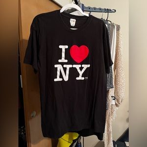 I LOVE NY women’s tee shirt size XL